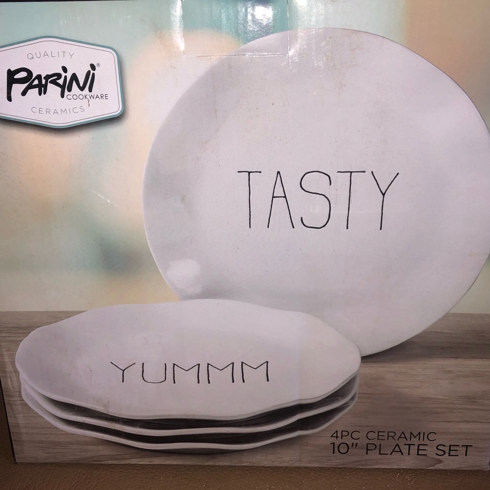 4 Ceramic plates